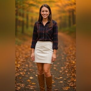 Express Cream Knee-Length Skirt, Size 6 – Back Slit & Lined Pencil Zipper